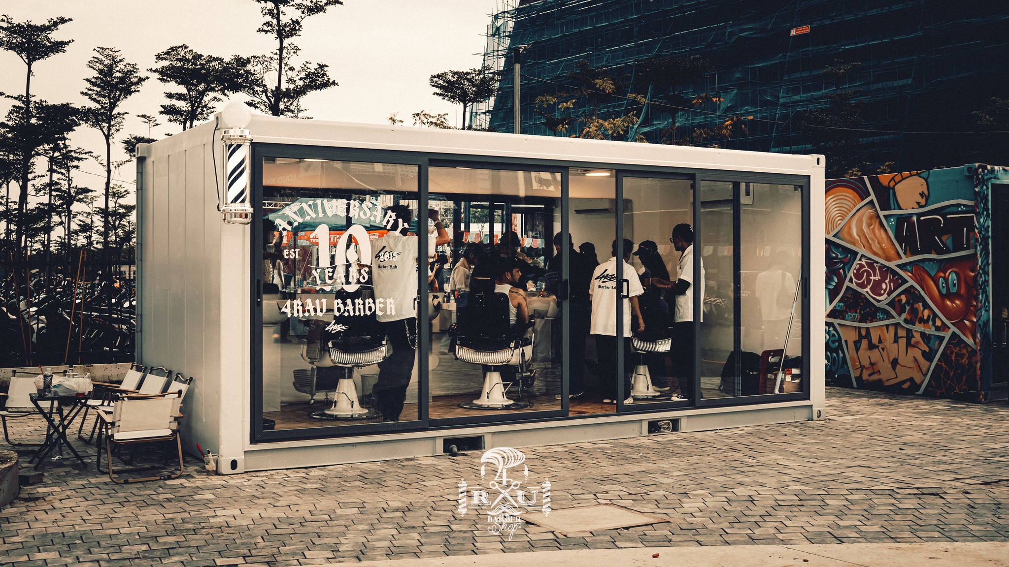 4RAU Barber Cutclub: Từ sàn đấu hip hop đến những mái tóc thời thượng